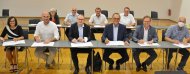 Hintere Reihe: Kreisbeigeordnete Jutta Wegmann, Volker Poß (Bürgermeister der VG Kandel), Gerald Job (Beigeordneter der VG Bellheim), Matthias Schardt (Bürgermeister der VG Rülzheim) Vordere Reihe: Iris Fleisch (Bürgermeisterin der VG Hagenbach), Denise Nitsche (Bürgermeister der Stadt Wörth), Tobias Büttner (Geschäftsführer der Energieagentur RLP GmbH), Landrat Dr. Fritz Brechtel, Ralph Schlusche (Direktor des Verbands Region Rhein-Neckar) und Karl Dieter Wünstel (Bürgermeister der VG Jockgrim). Fotohinweis: Kreisverwaltung Germersheim/KV GER/mda