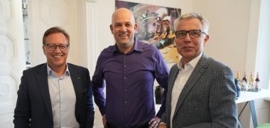 Link öffnet seitenüberlagerndes Dialog-Fenster