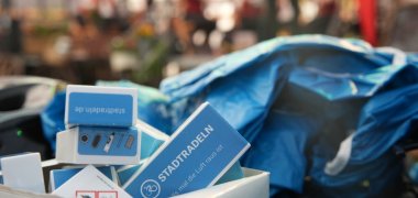 Das foto zeigt fahrradflickzeug.