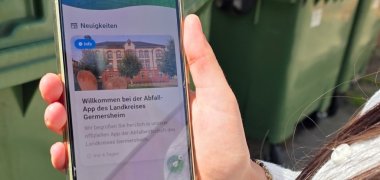 Ab sofort können die Menschen über eine neue AbfallApp Informationen rund um die Abfallwirtschaft im Kreis Germersheim direkt auf dem Handy abrufen.