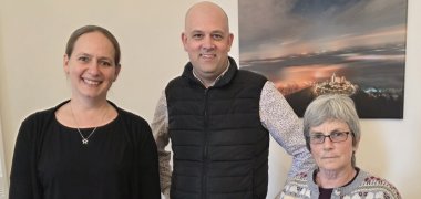 NABU-Landesvorsitzende Cosima Lindemann (Foto links), Landrat Martin Brandl und Monika Bub (beim NABU für das Thema Wald- und Hochwasserschutz zuständig). Landrat Martin Brandl hat in diesen Tagen die NABU-Landesvorsitzende Cosima Lindemann (Foto links) sowie Monika Bub, die beim NABU zuständig ist für das Thema Wald- und Hochwasserschutz, getroffen, um in Bezug auf den Hochwasserreserveraum Hördt mit den Naturschützerinnen im Austausch zu bleiben