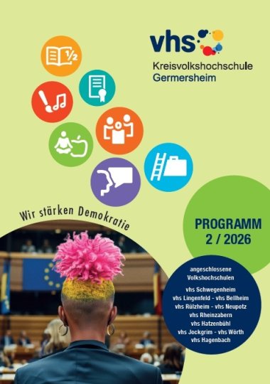 Das Bild zeigt  Das neue Programm mit über 500 Veranstaltungen in den Fachbereichen „Gesellschaft“, „Gesundheit“, „Kultur“, „Sprachen“, „Arbeit - Beruf“, „Grundbildung“ und dem vhs-Spezial.