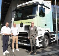 V.l.n.r.: Landräte Seefeldt, SÜW, Brandl, GER und Landaus OB Dr. Geißler.