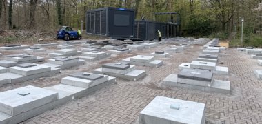 das foto zeigtIn die Container, die künftig als Klassenräume dienen werden.