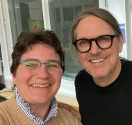das foto zeigt Klimaschutzmanagerin Kathrin Schönmann und Energiesparkommissar Carsten Herbert. 